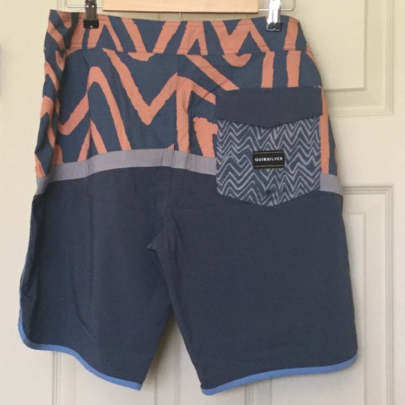 Like New Quiksilver Highline Boardshorts - Picture 4 of 7